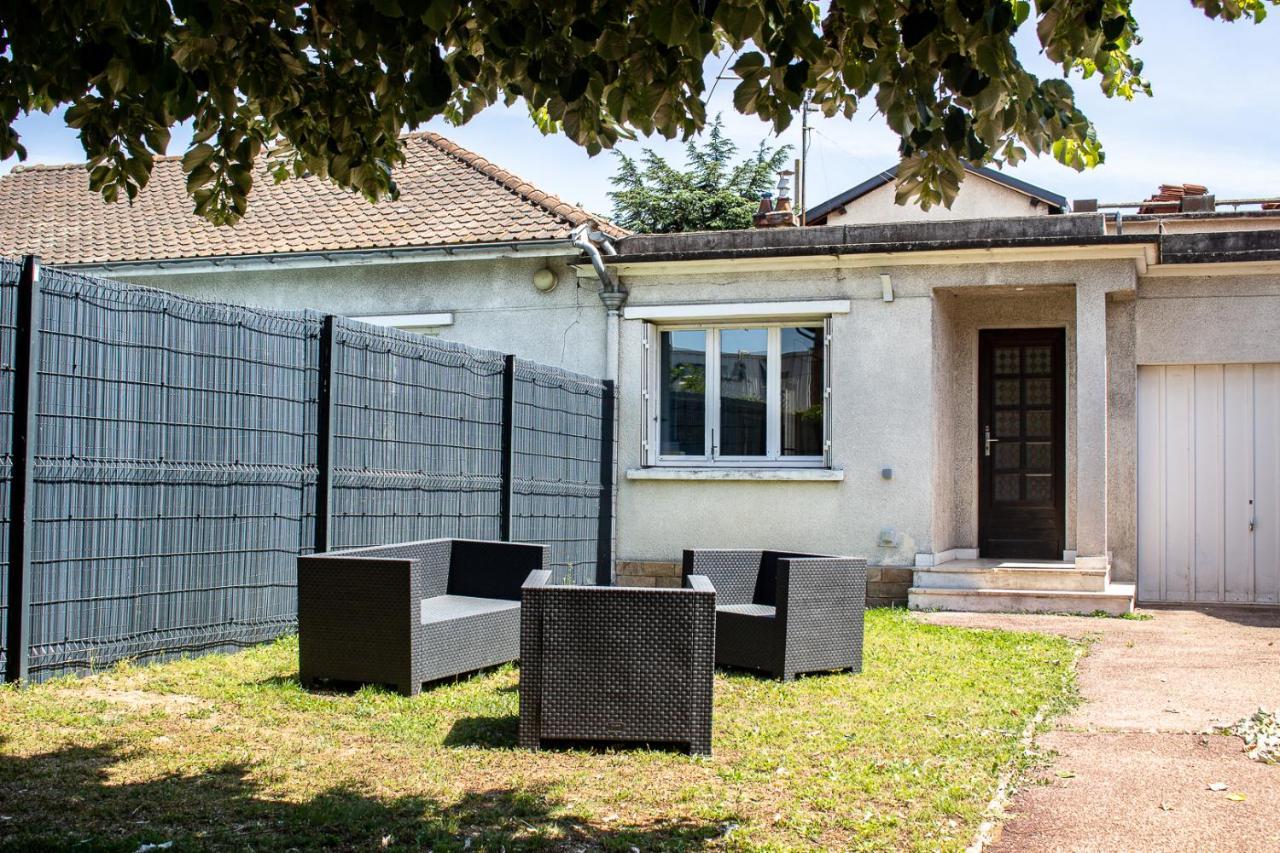 Maisonnette Avec Jardin, Parc Du Chene Lägenhet Bron Exteriör bild